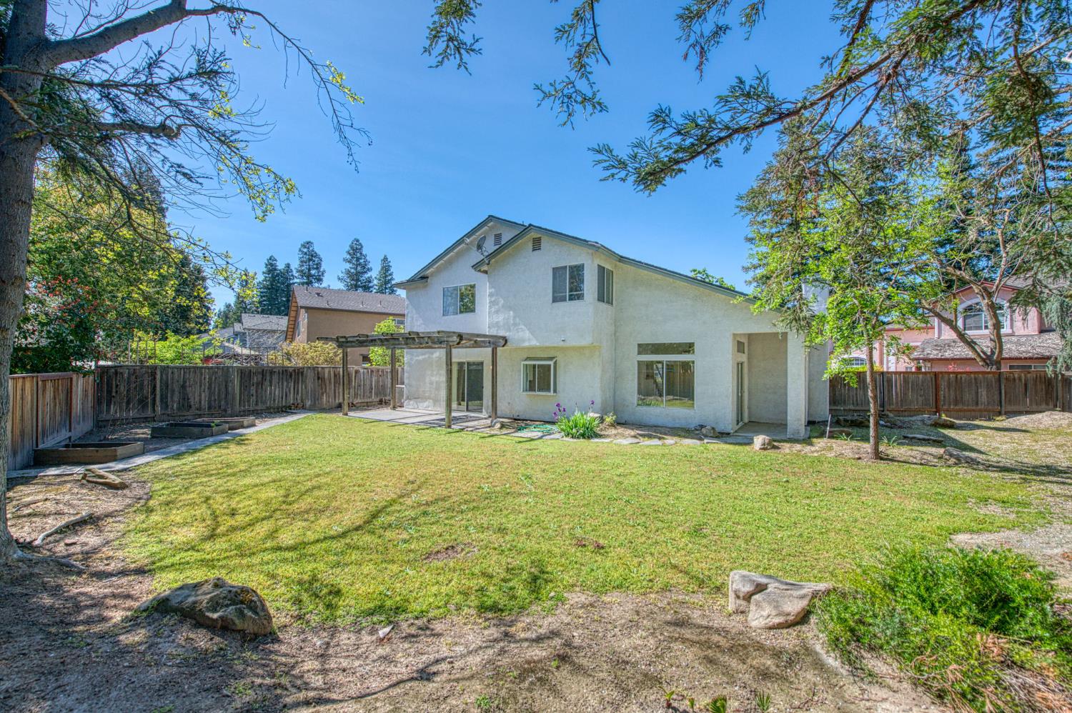 514 E Coral Pointe, Fresno, CA 93730