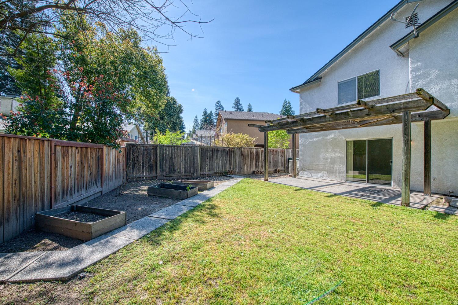 514 E Coral Pointe, Fresno, CA 93730