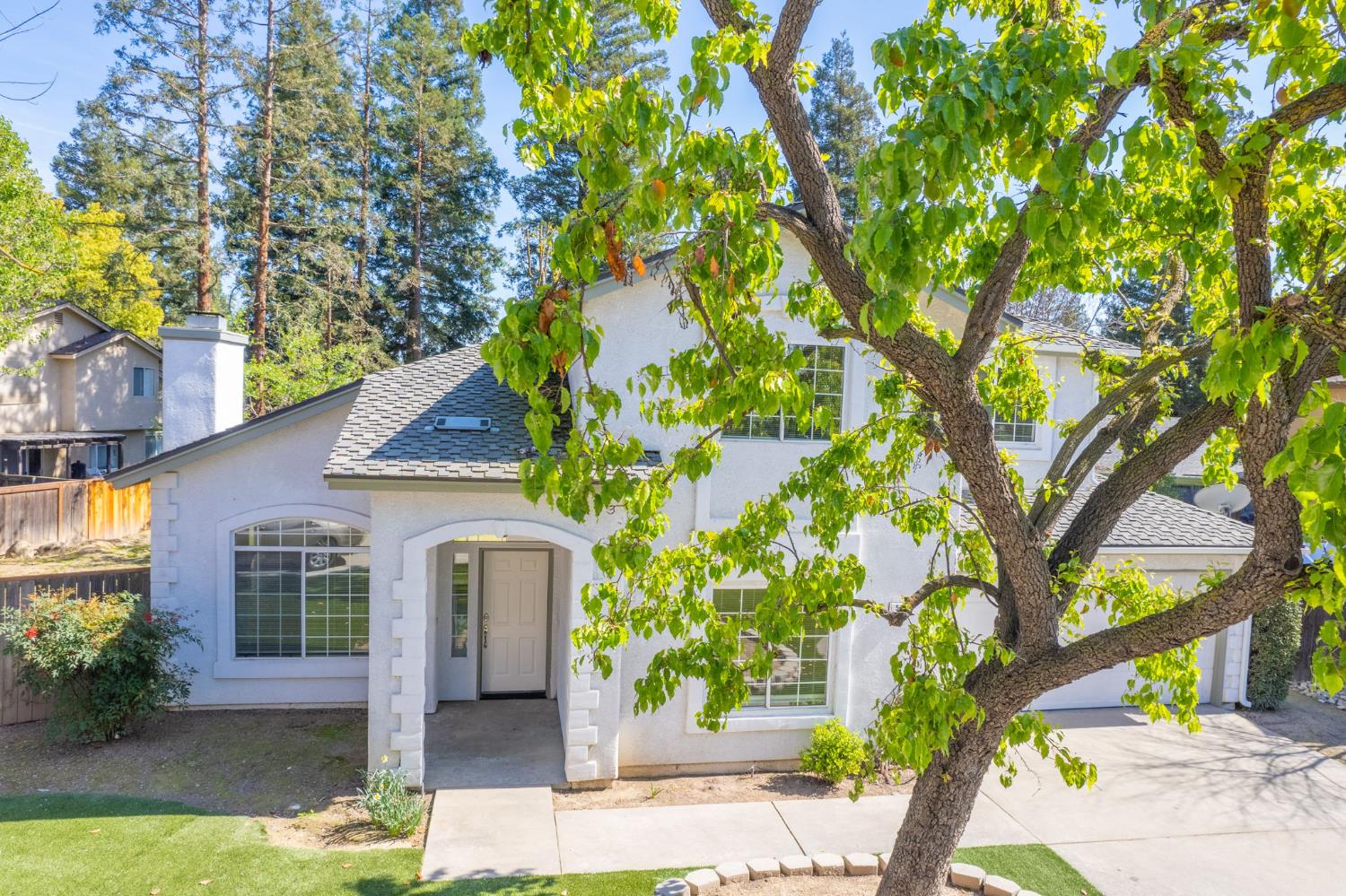 514 E Coral Pointe, Fresno, CA 93730