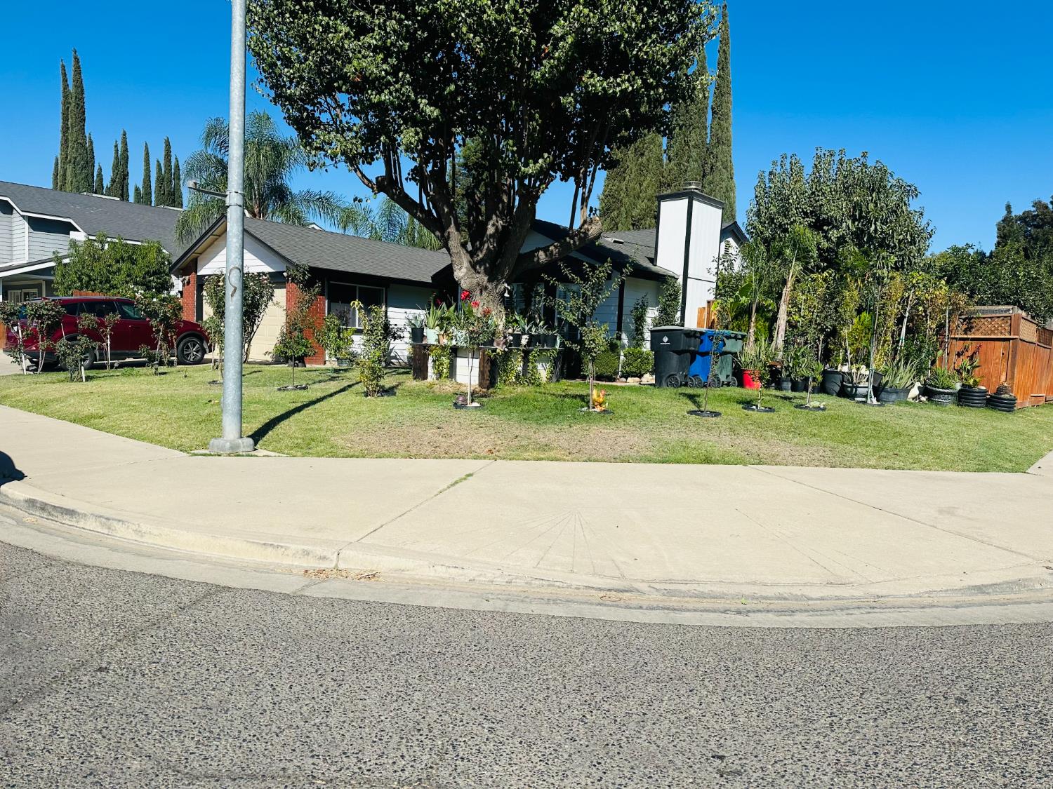 1604 Parkridge Dr, Chowchilla, CA 93610