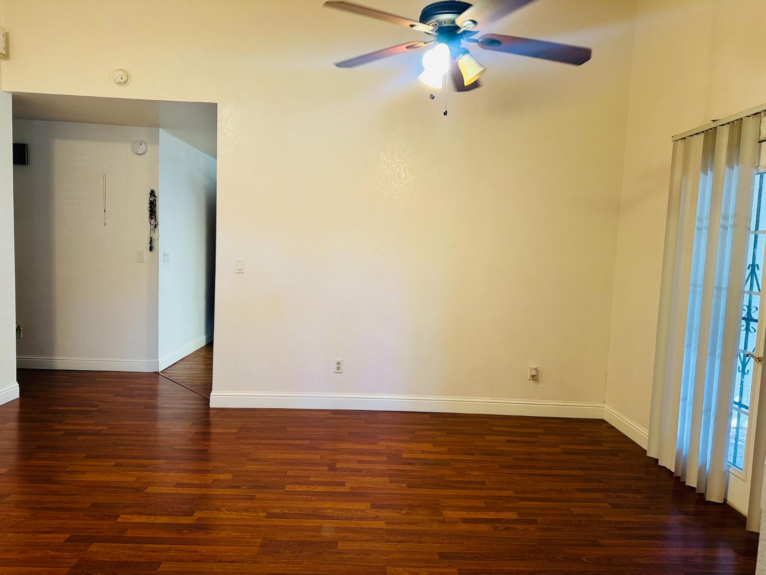 1604 Parkridge Dr, Chowchilla, CA 93610