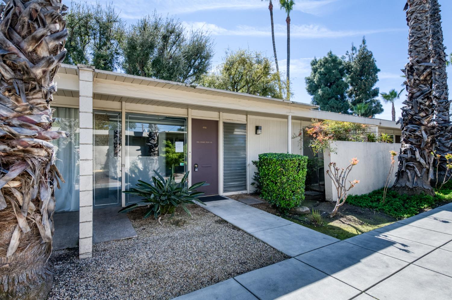 446 W Shaw Ave, Fresno, CA 93704