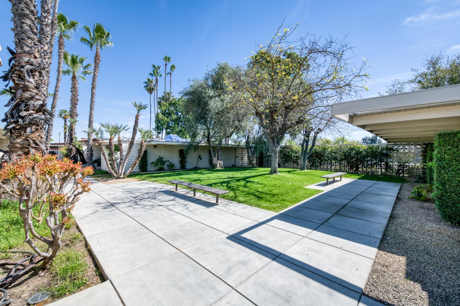 446 W Shaw Ave, Fresno, CA 93704