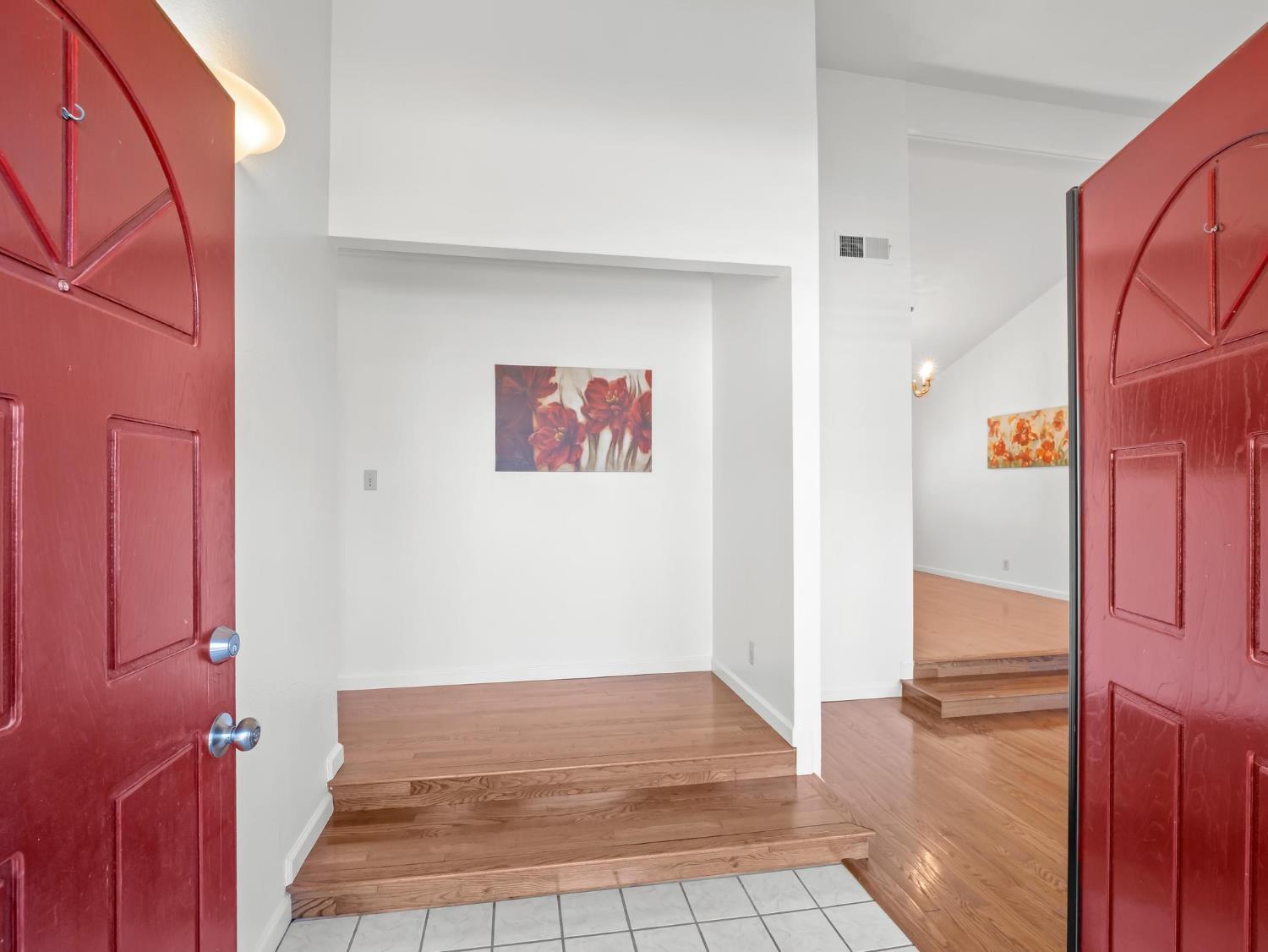 873 Cedar Ln, Lemoore, CA 93245