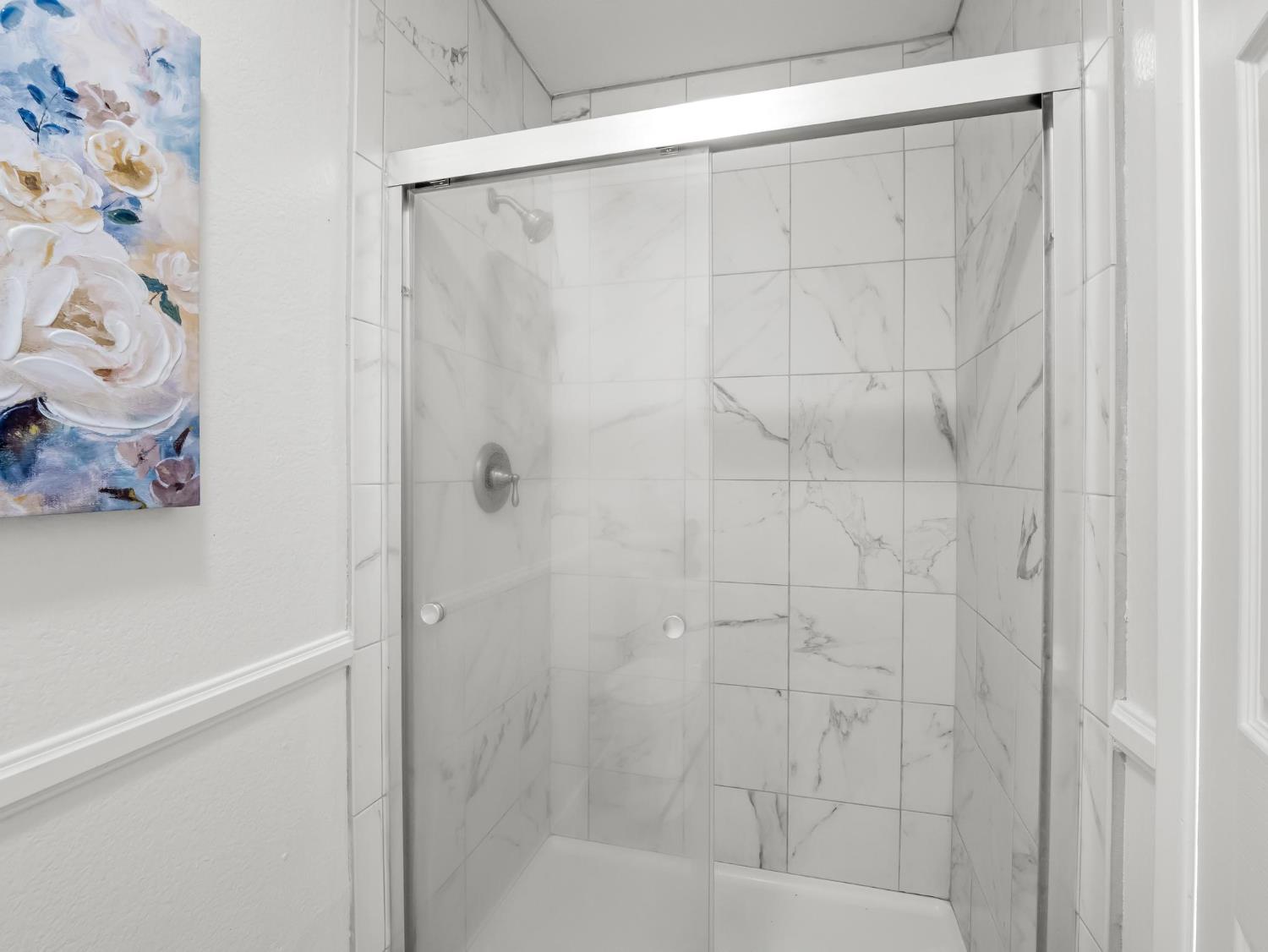 873 Cedar Ln, Lemoore, CA 93245