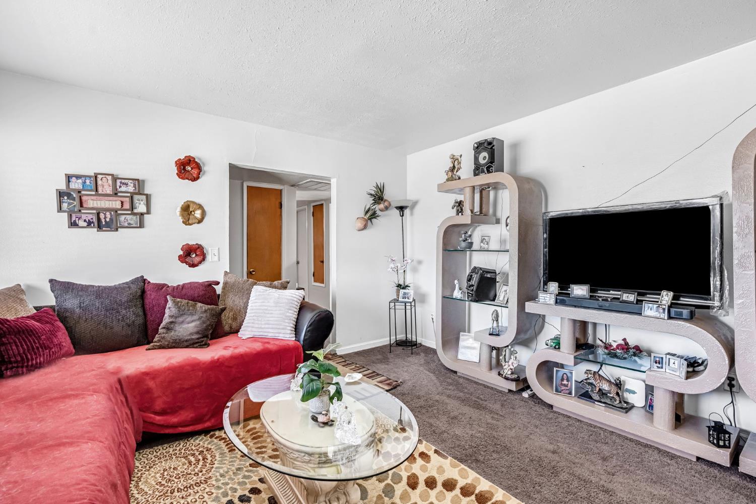 22080 W Nevada Ave, San Joaquin, CA 93660