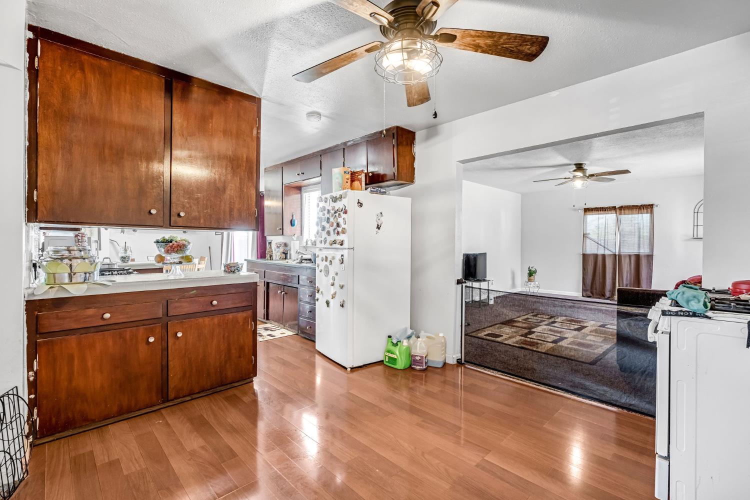 22080 W Nevada Ave, San Joaquin, CA 93660