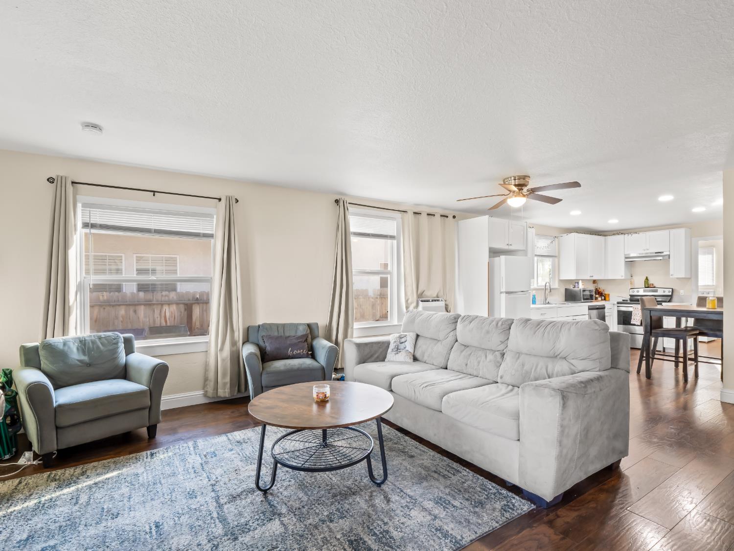 611 N Safford, Fresno, CA 93728