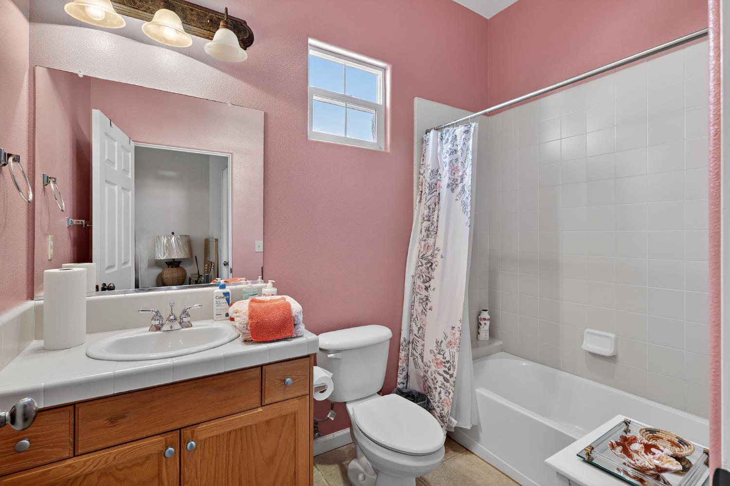 8815 Laguna, Chowchilla, CA 93610