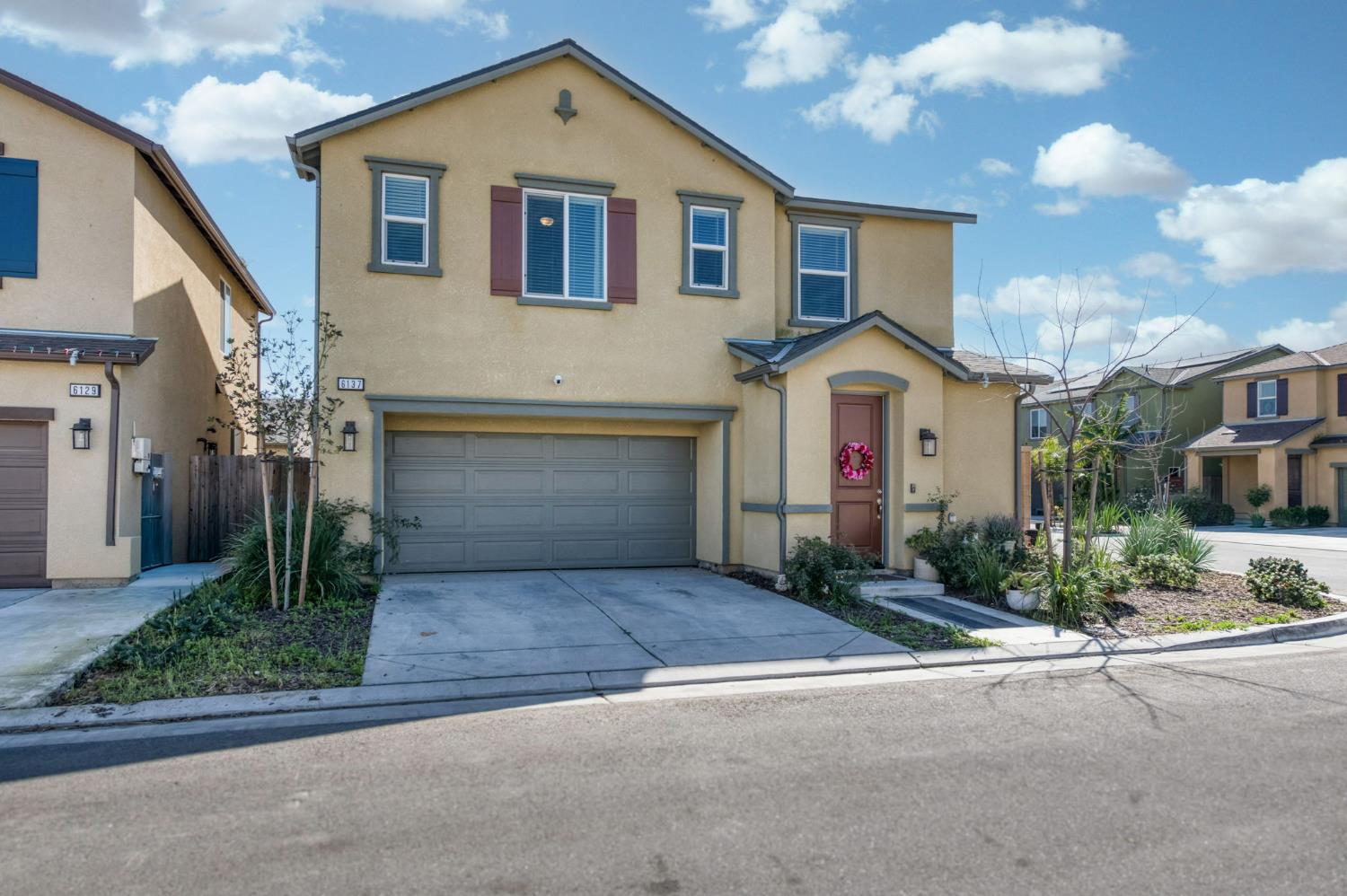 6137 W Richert Ave, Fresno, CA 93723