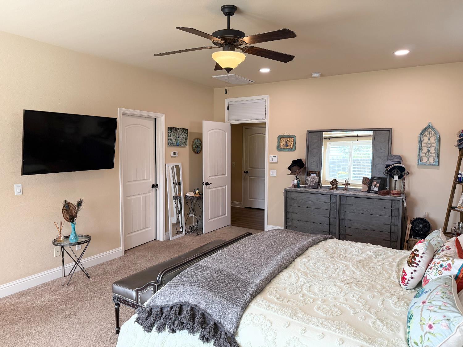 2670 Muncie Ave, Clovis, CA 93619