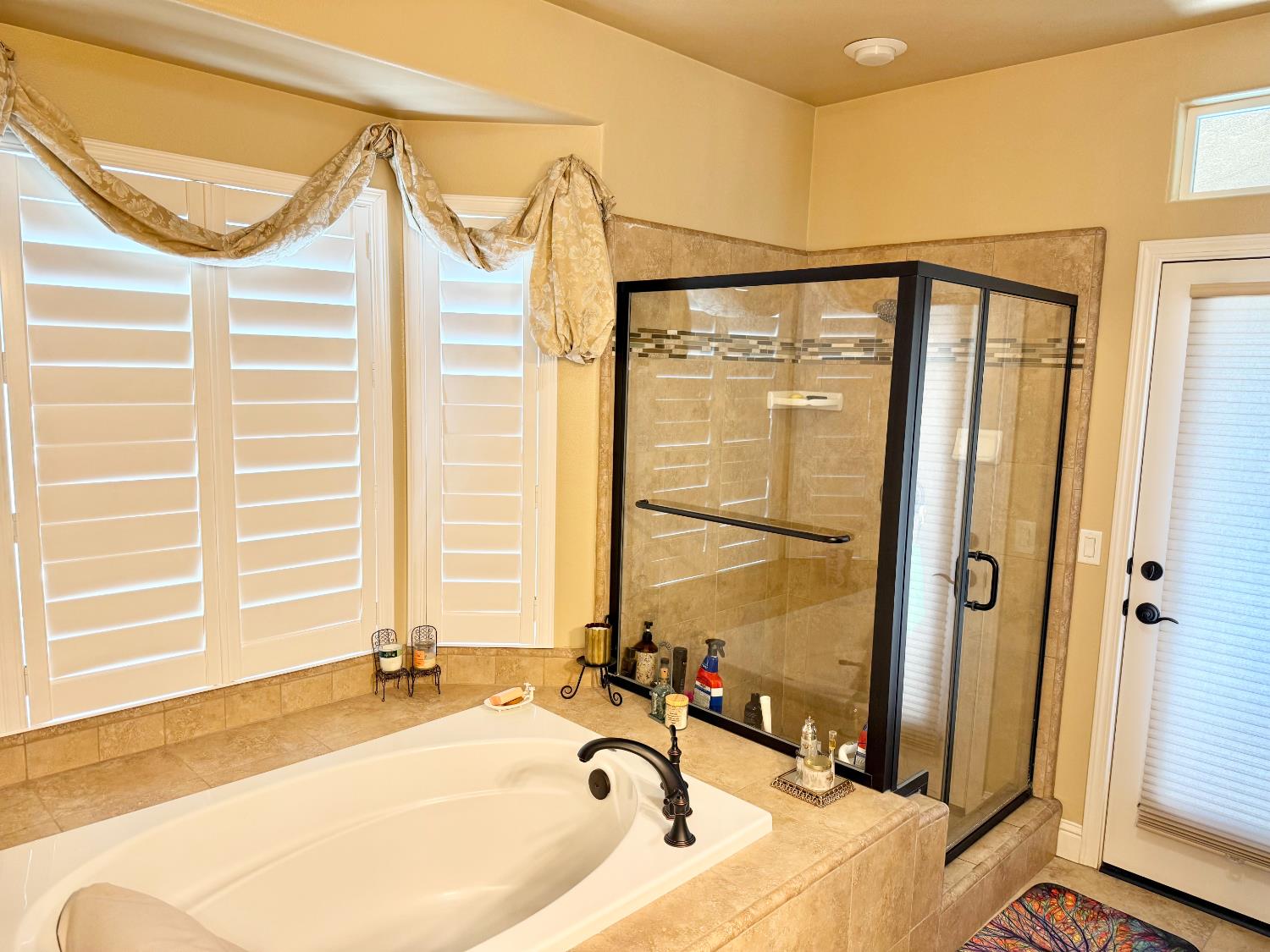 2670 Muncie Ave, Clovis, CA 93619