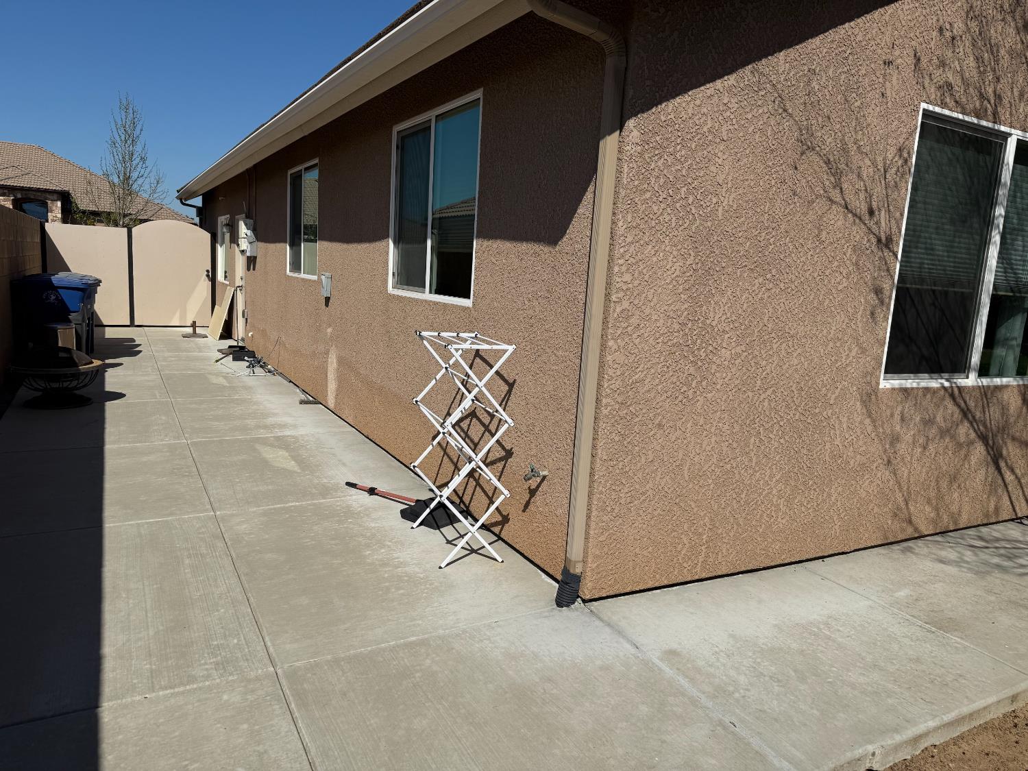 2670 Muncie Ave, Clovis, CA 93619