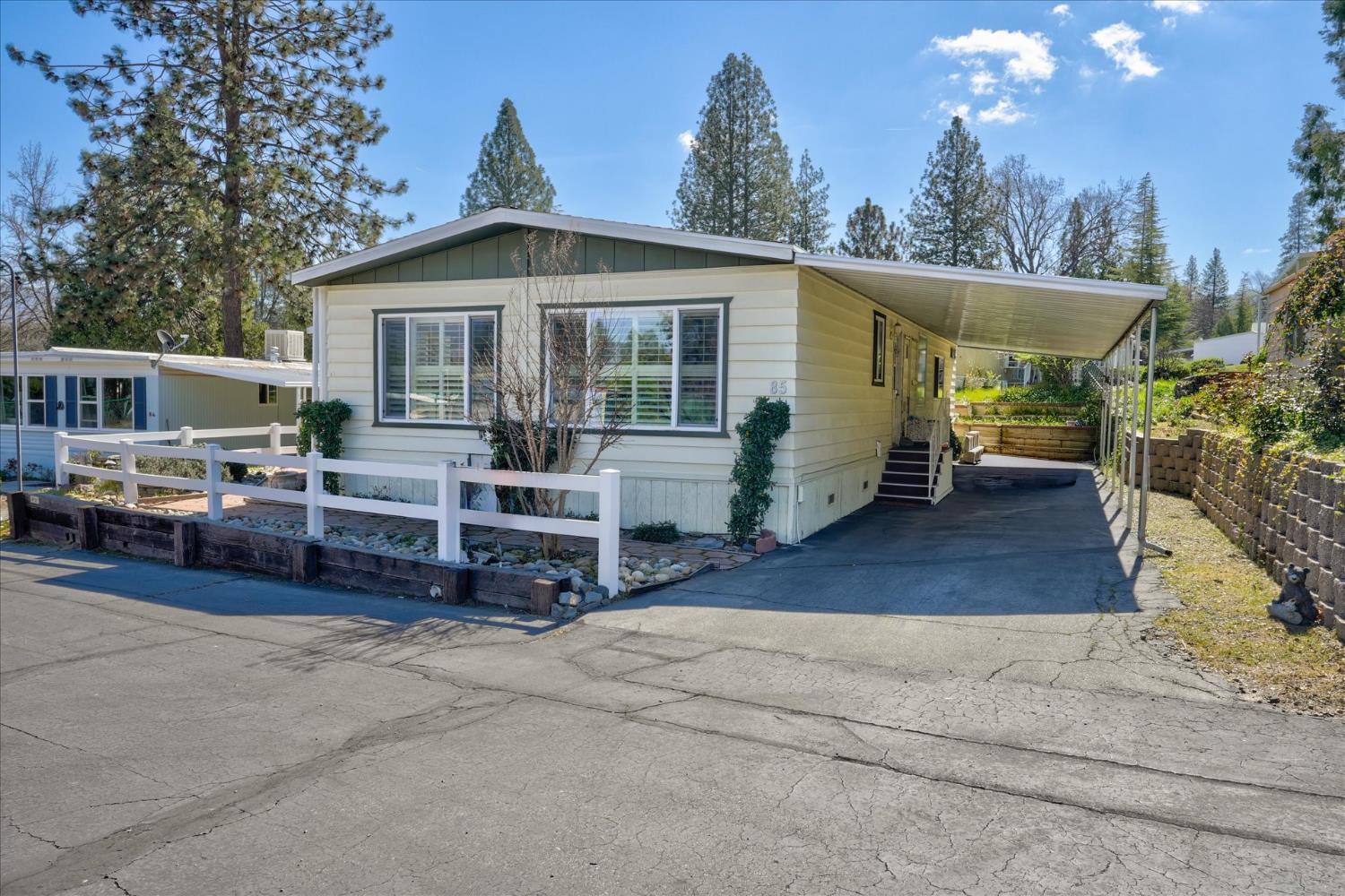 39678 Road 425 B #85, Oakhurst, CA 93644