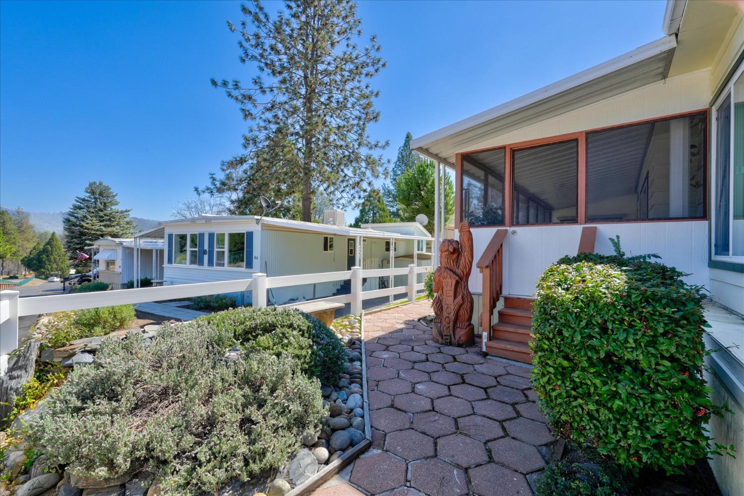 39678 Road 425 B #85, Oakhurst, CA 93644