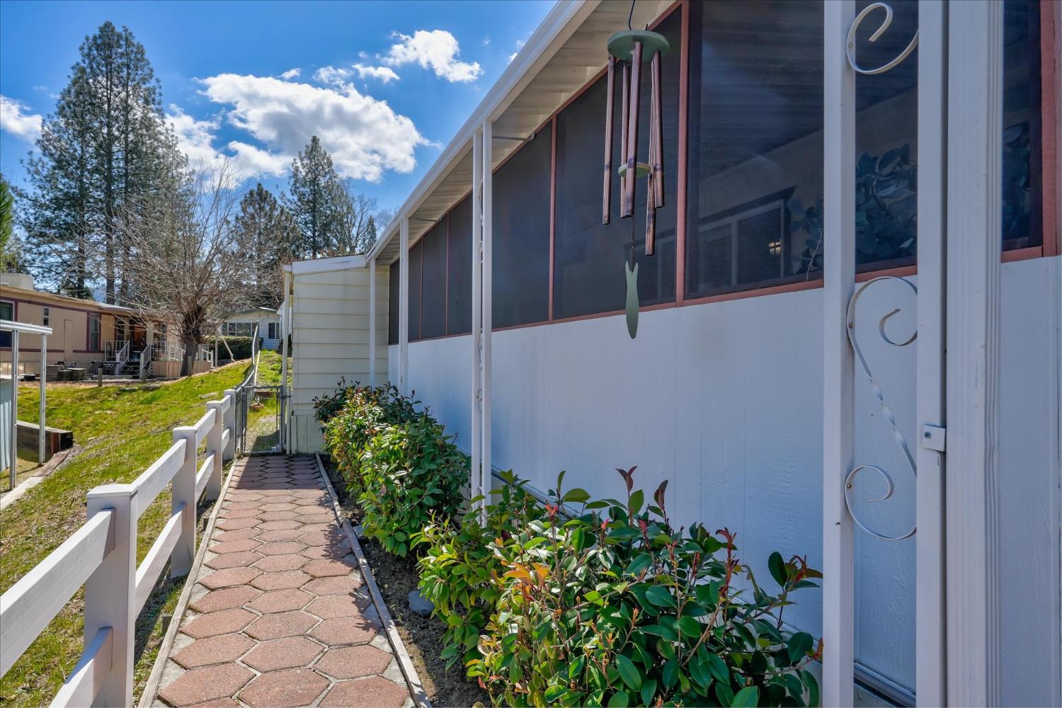 39678 Road 425 B #85, Oakhurst, CA 93644