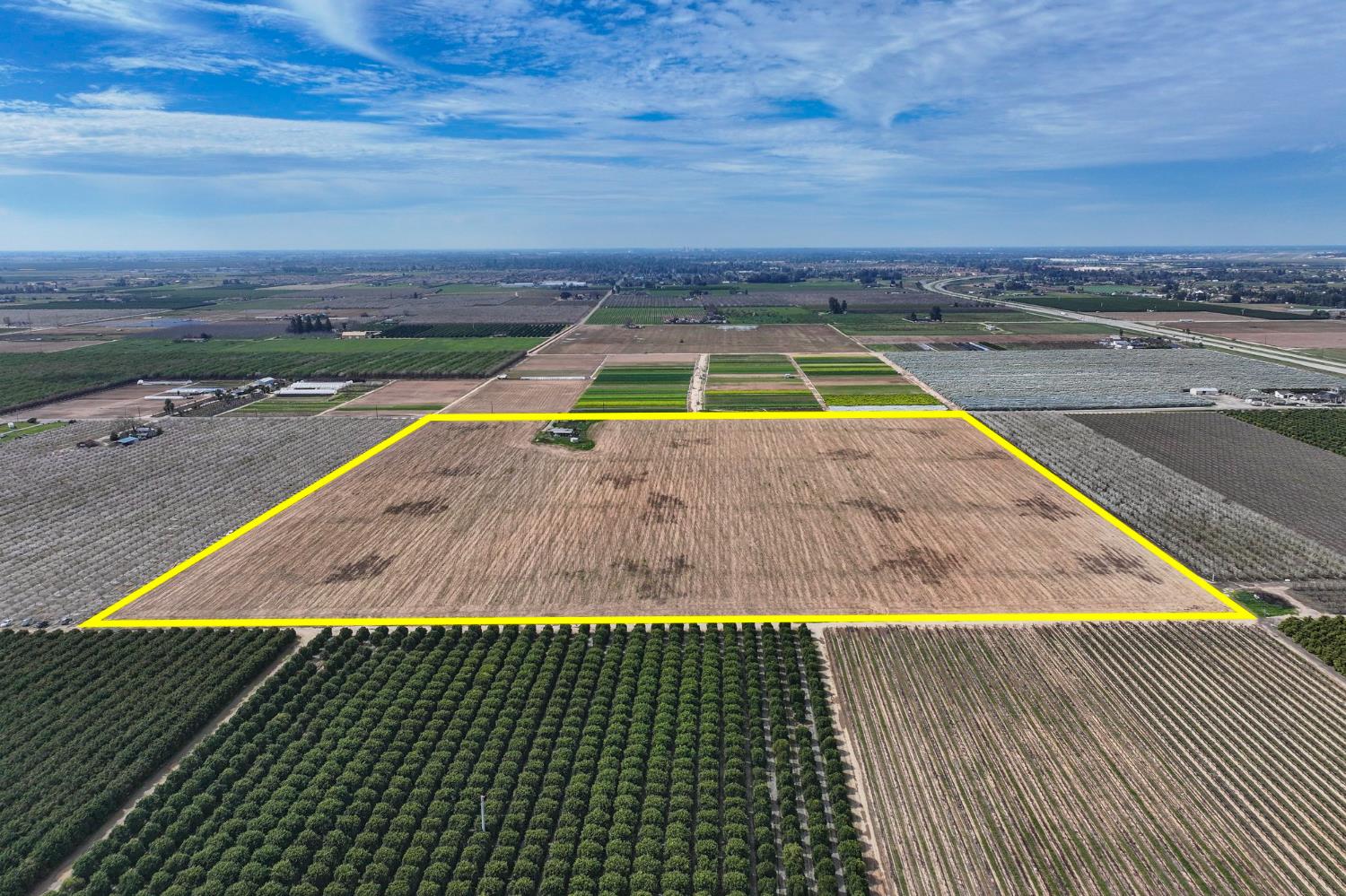 422 S Leonard Ave, Sanger, CA 93657