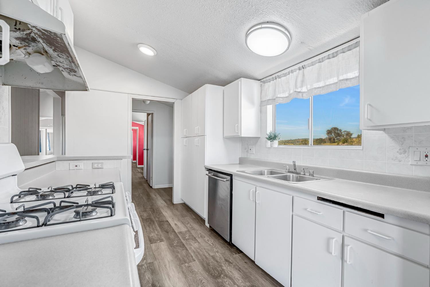 27062 Road 400, Madera, CA 93636