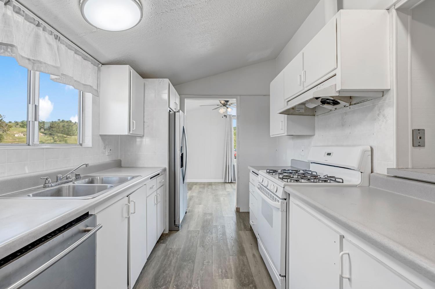 27062 Road 400, Madera, CA 93636