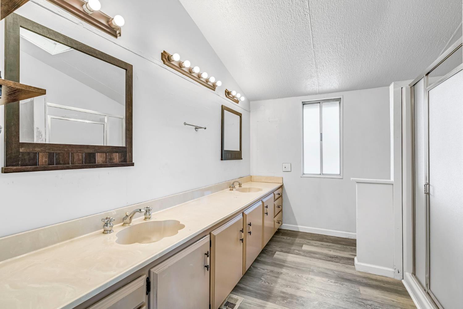 27062 Road 400, Madera, CA 93636