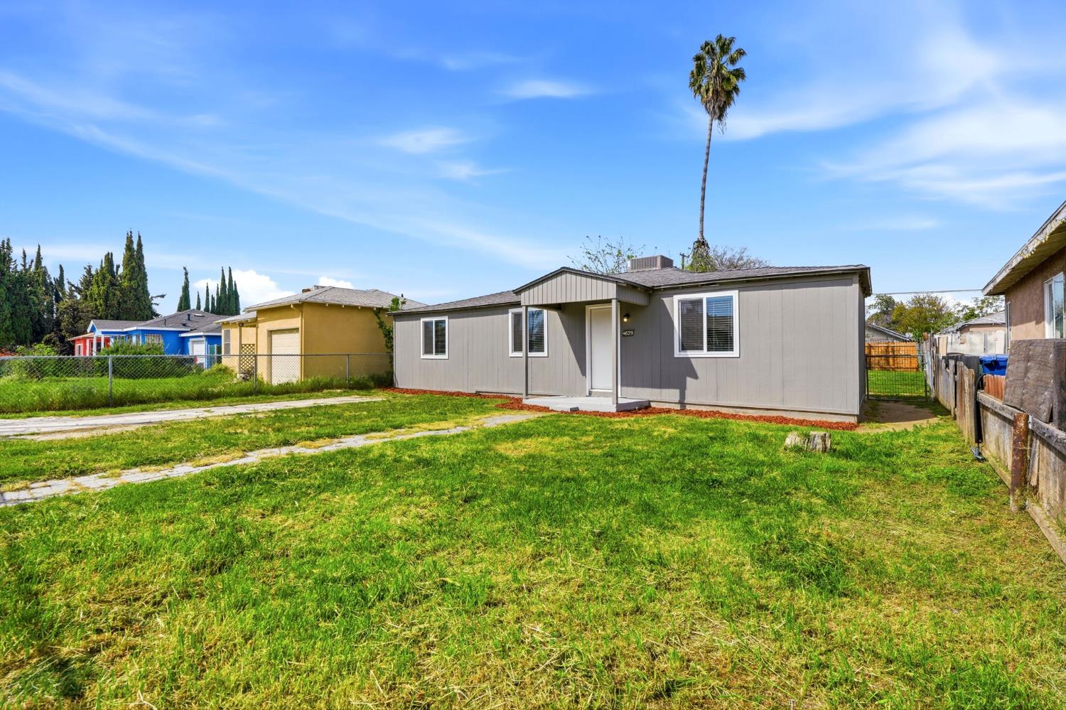 4629 E Alta Ave, Fresno, CA 93702