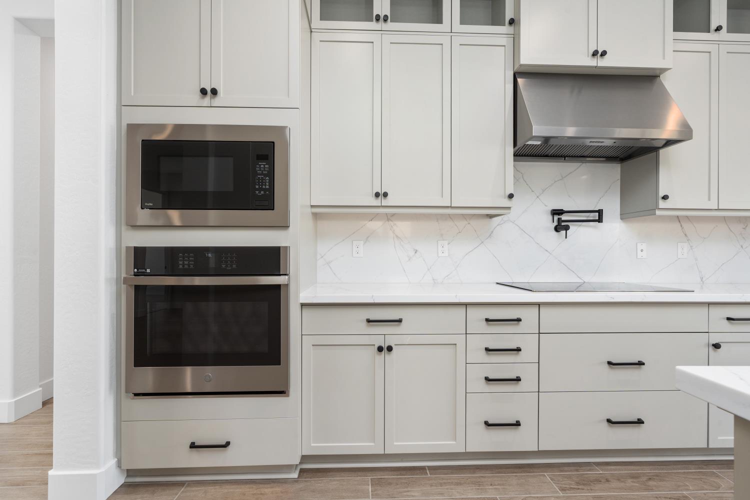 8388 Iron Creek Dr, Friant, CA 93626