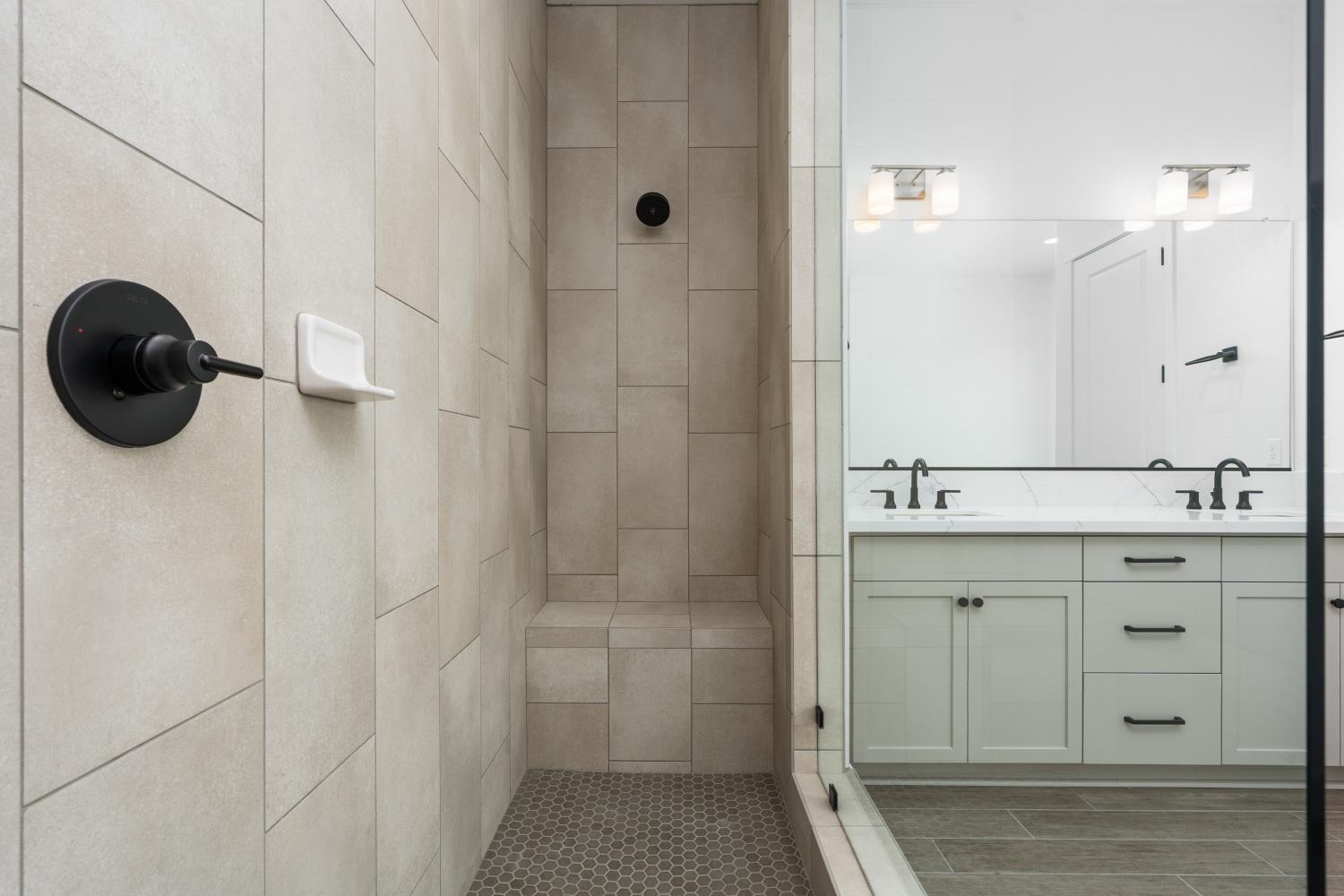 8388 Iron Creek Dr, Friant, CA 93626