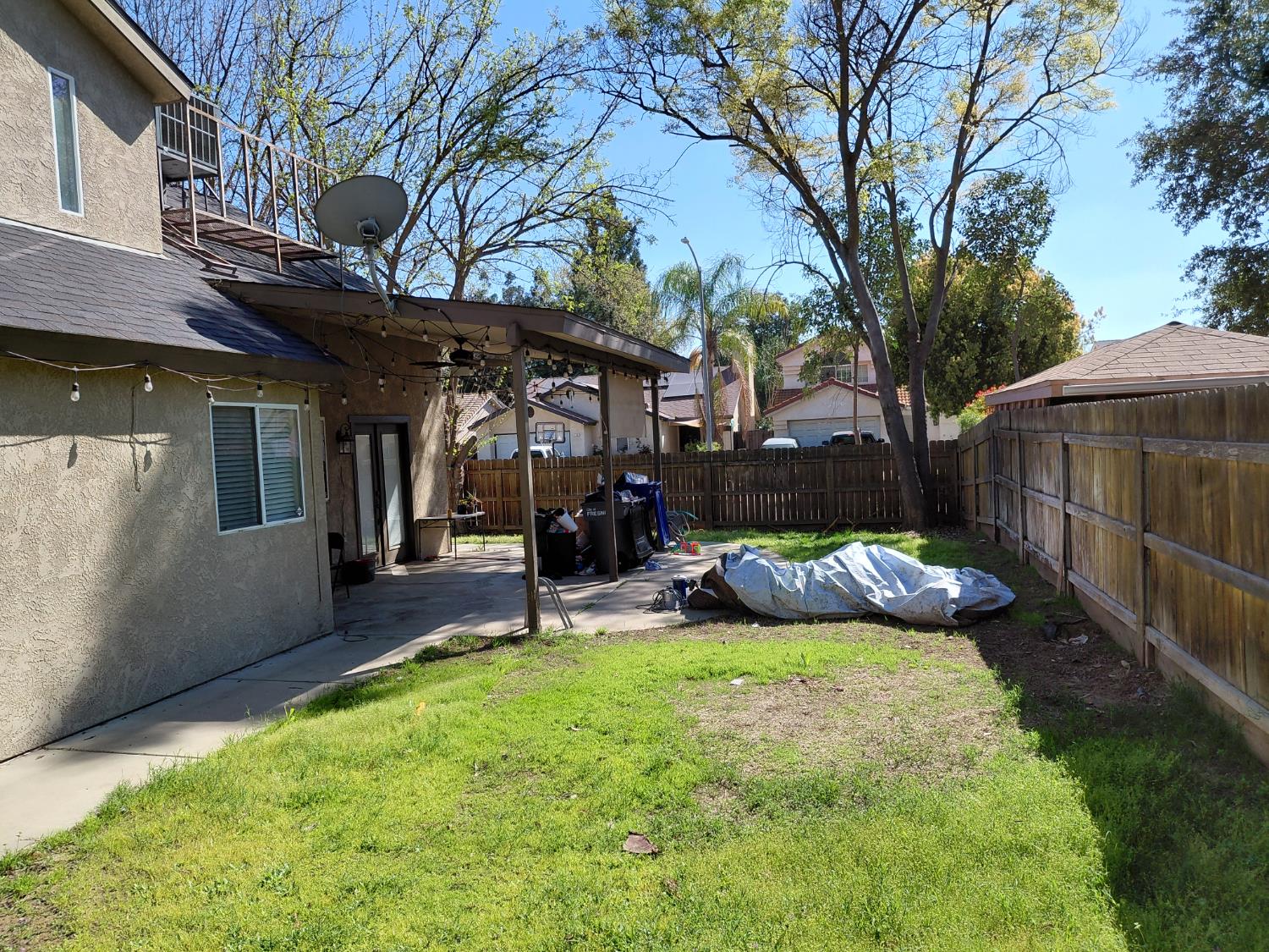 9567 N Barton Ave, Fresno, CA 93720