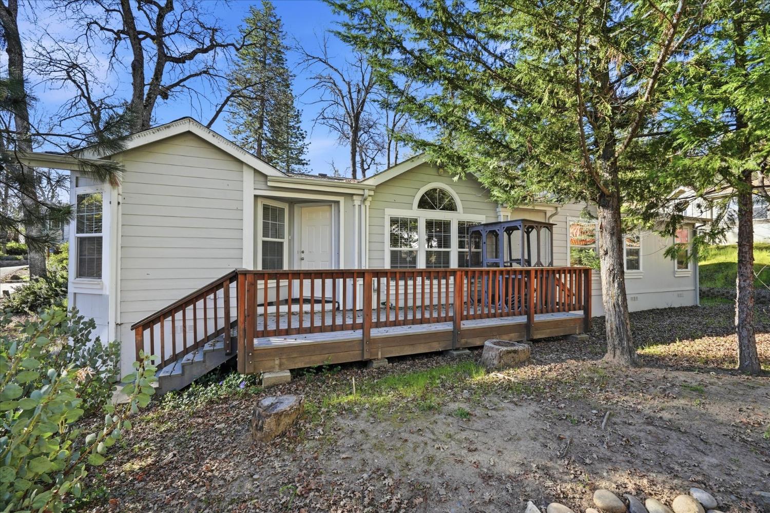43555 Highway 41 #A-15, Oakhurst, CA 93644