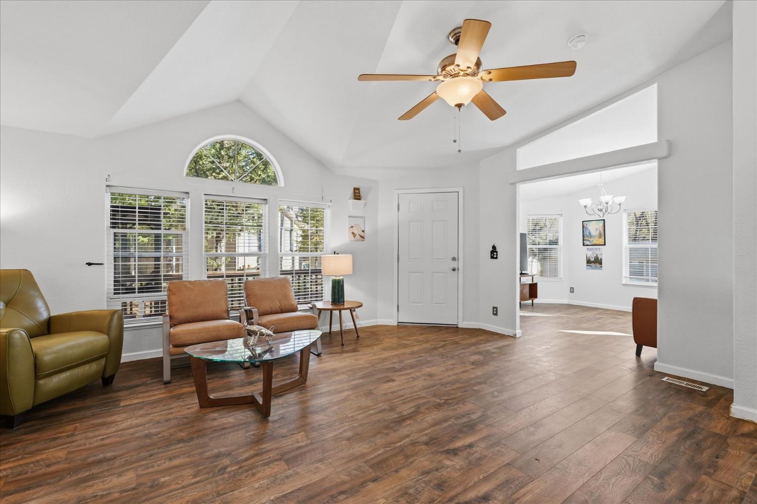 43555 Highway 41 #A-15, Oakhurst, CA 93644