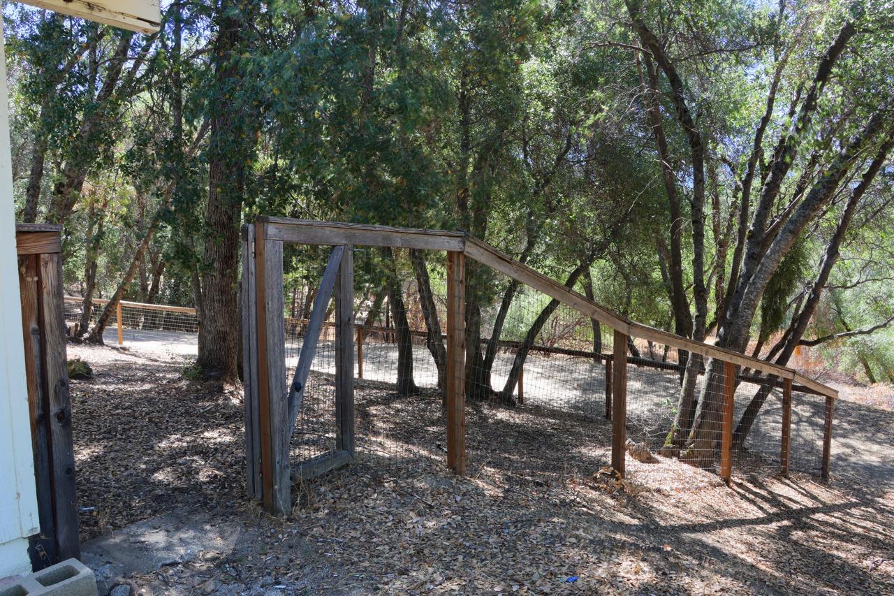 39406 John West Rd, Oakhurst, CA 93644