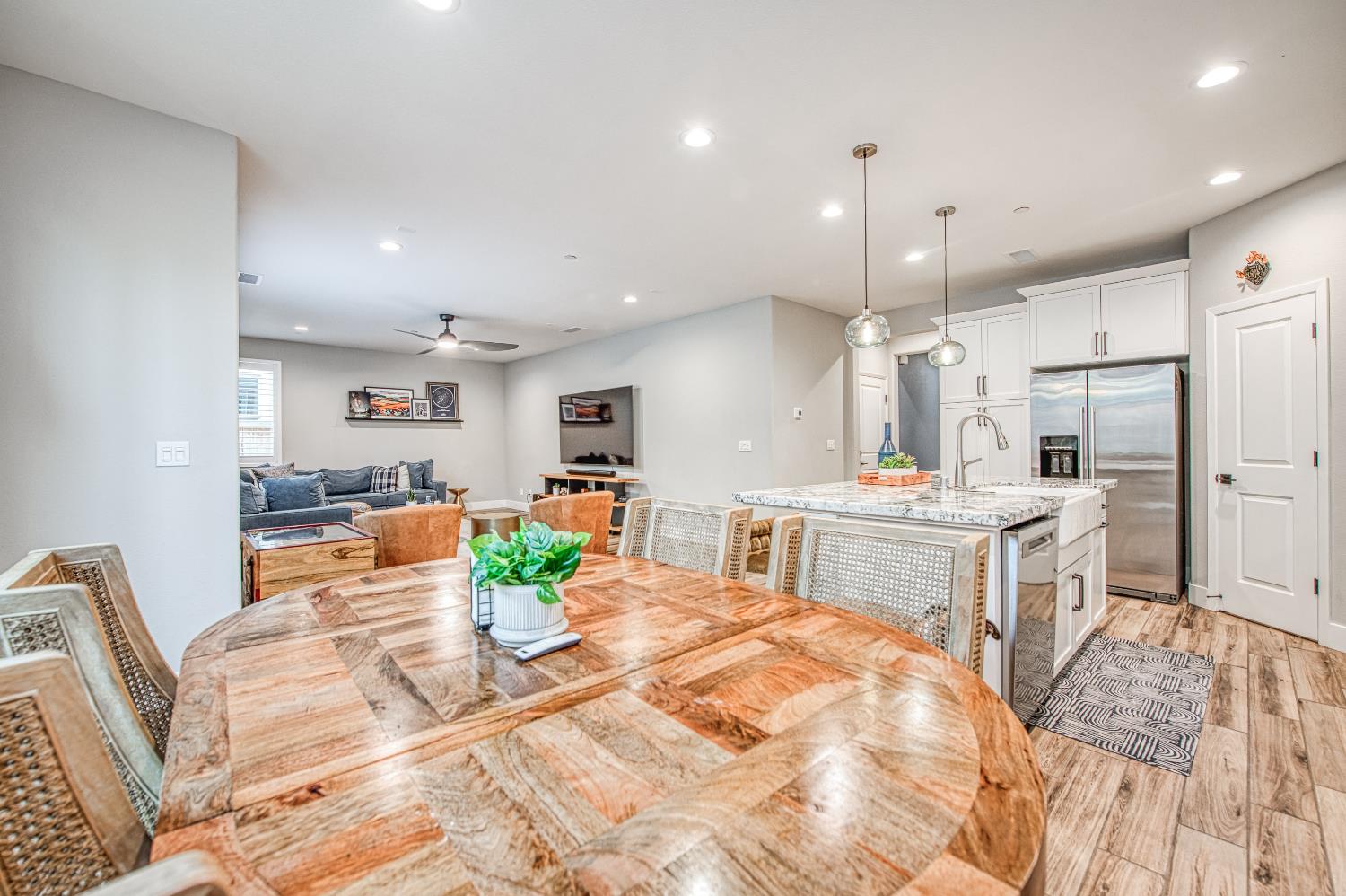 4435 Horizon Dr, Madera, CA 93636