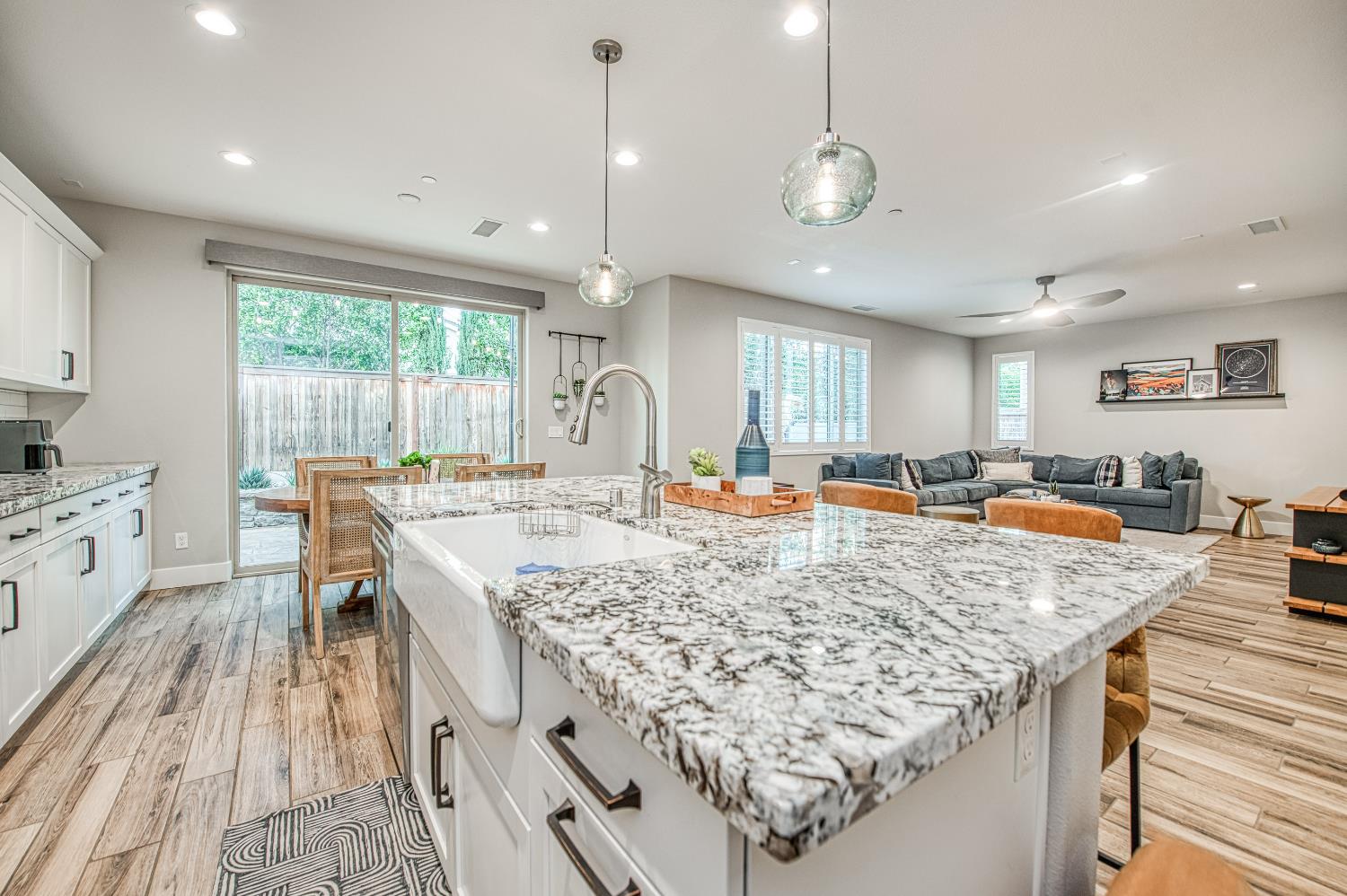 4435 Horizon Dr, Madera, CA 93636