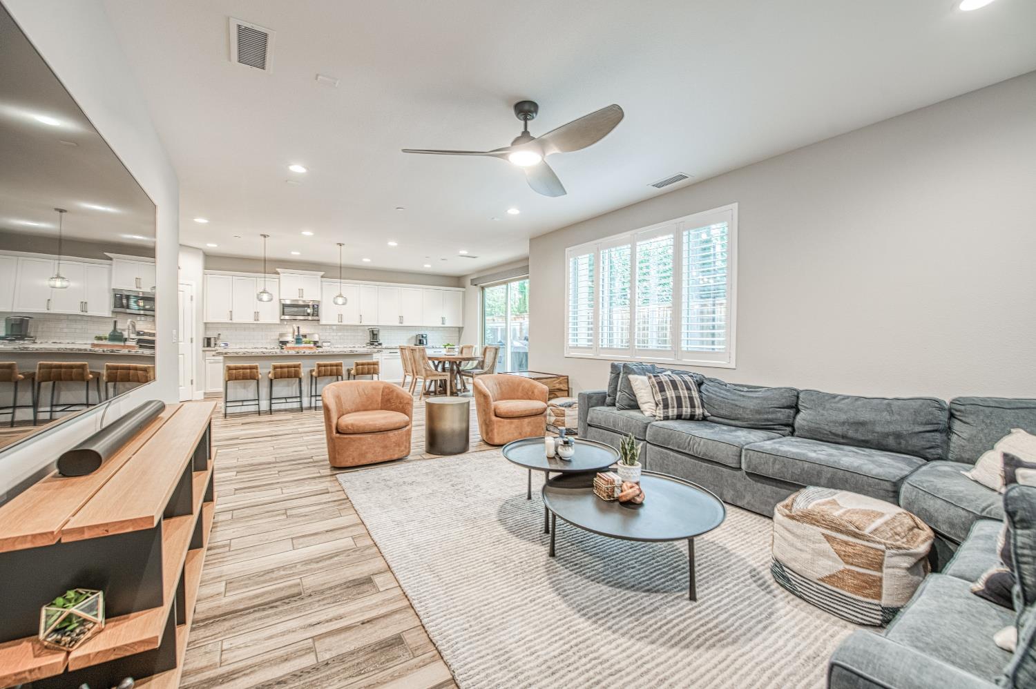 4435 Horizon Dr, Madera, CA 93636