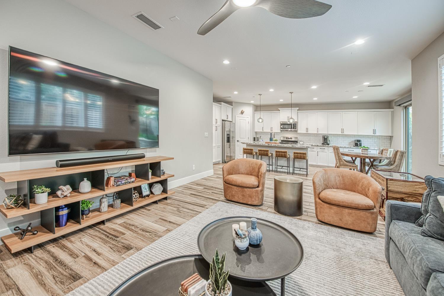 4435 Horizon Dr, Madera, CA 93636