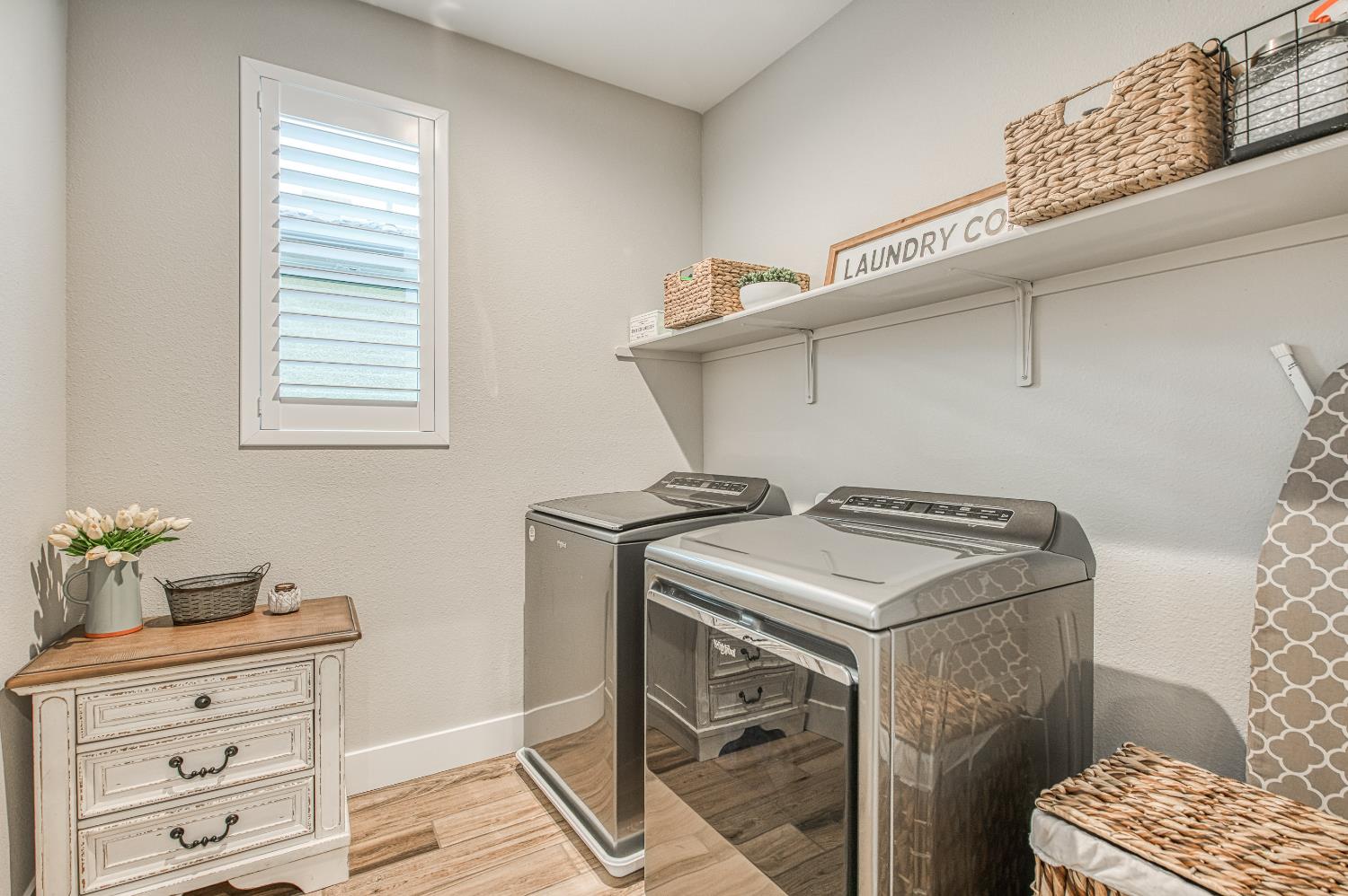 4435 Horizon Dr, Madera, CA 93636