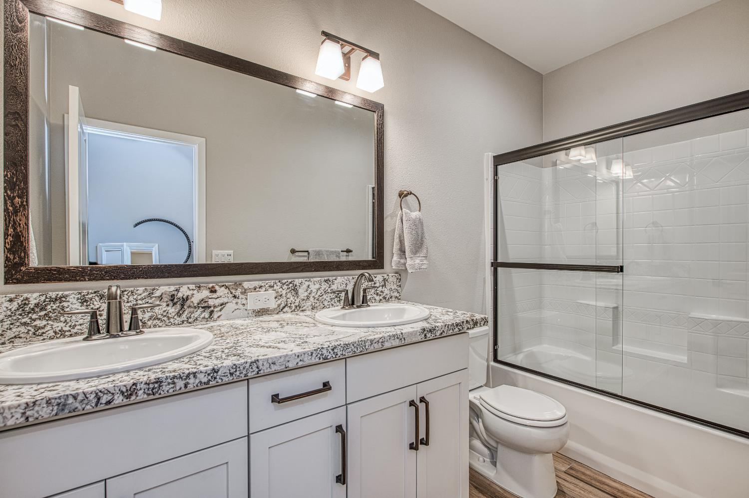 4435 Horizon Dr, Madera, CA 93636