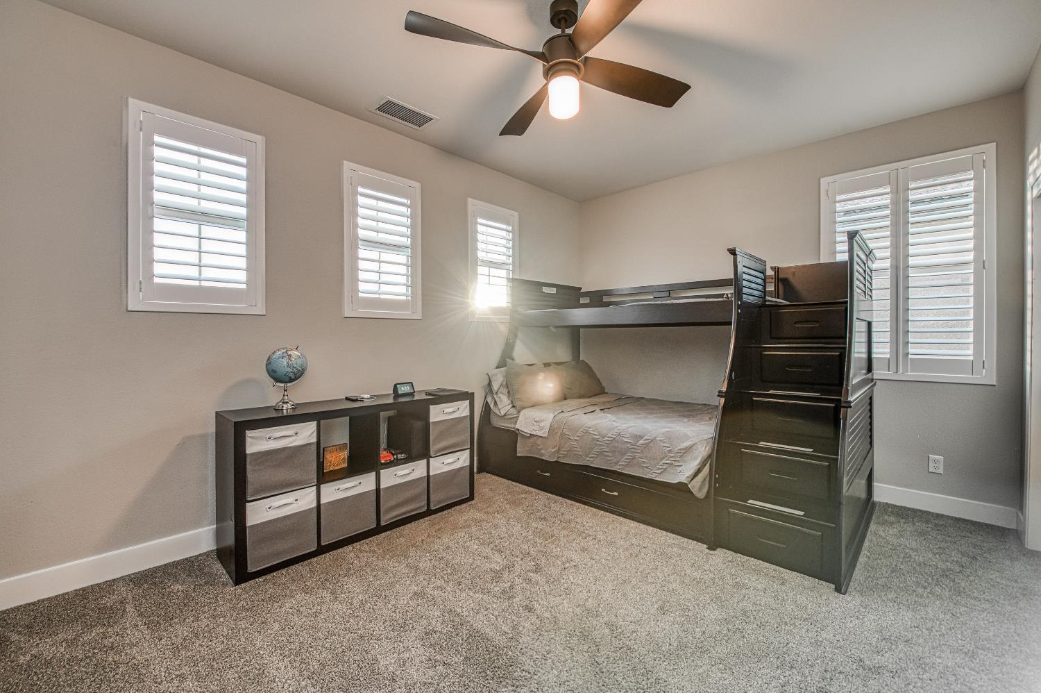 4435 Horizon Dr, Madera, CA 93636