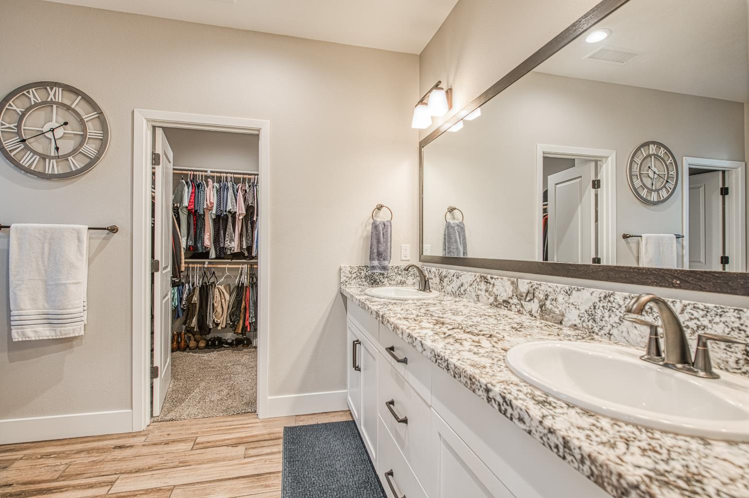 4435 Horizon Dr, Madera, CA 93636