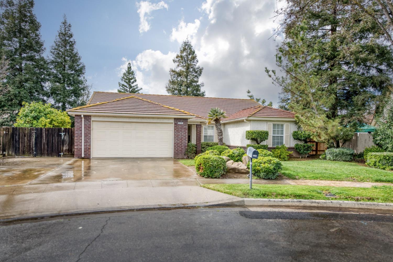 6103 N Prospect Ave, Fresno, CA 93711