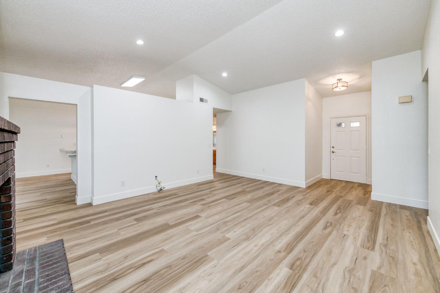 6103 N Prospect Ave, Fresno, CA 93711