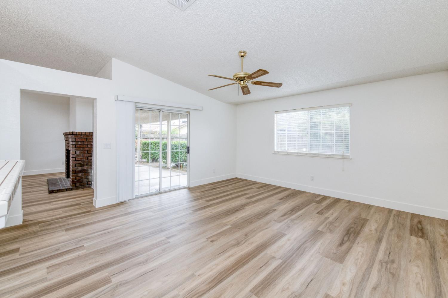 6103 N Prospect Ave, Fresno, CA 93711