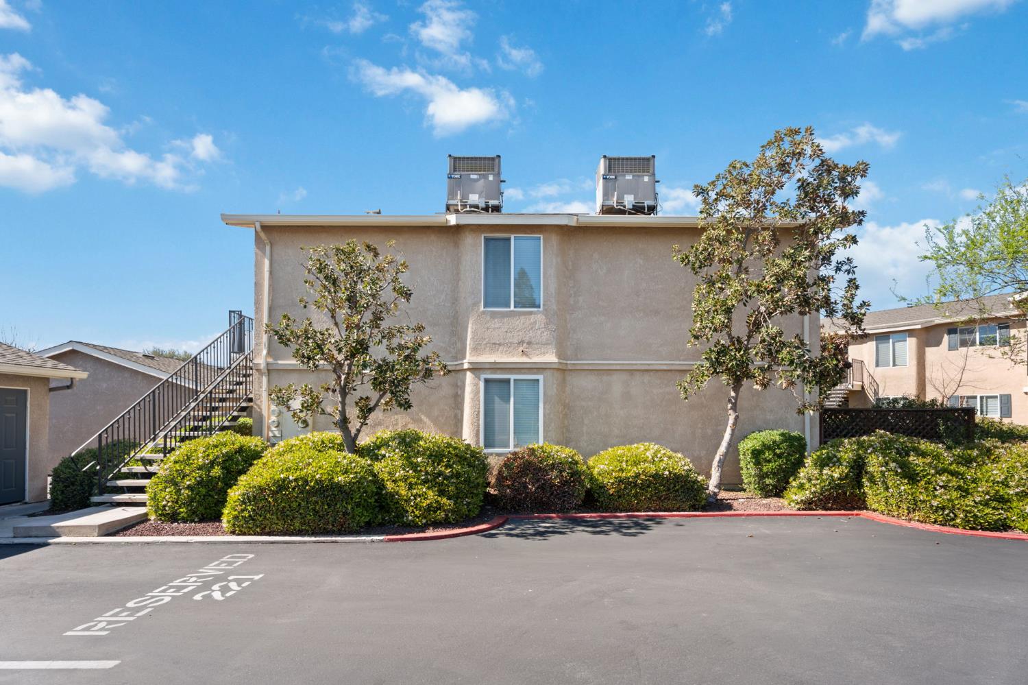 3739 W Bullard Ave #219, Fresno, CA 93711