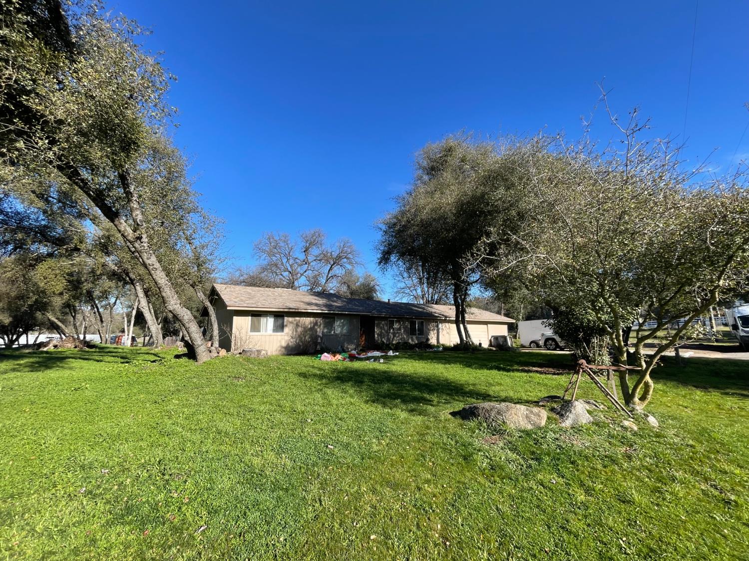 47945 Klamath Ave, Coarsegold, CA 93614