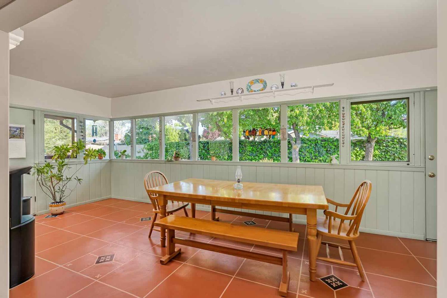 294 W San Bruno Ave, Fresno, CA 93704