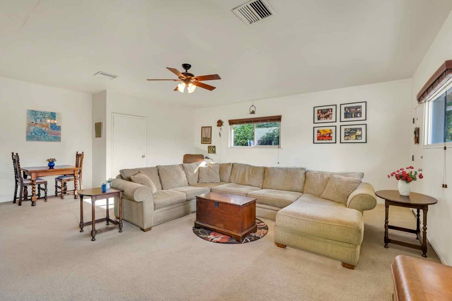 294 W San Bruno Ave, Fresno, CA 93704