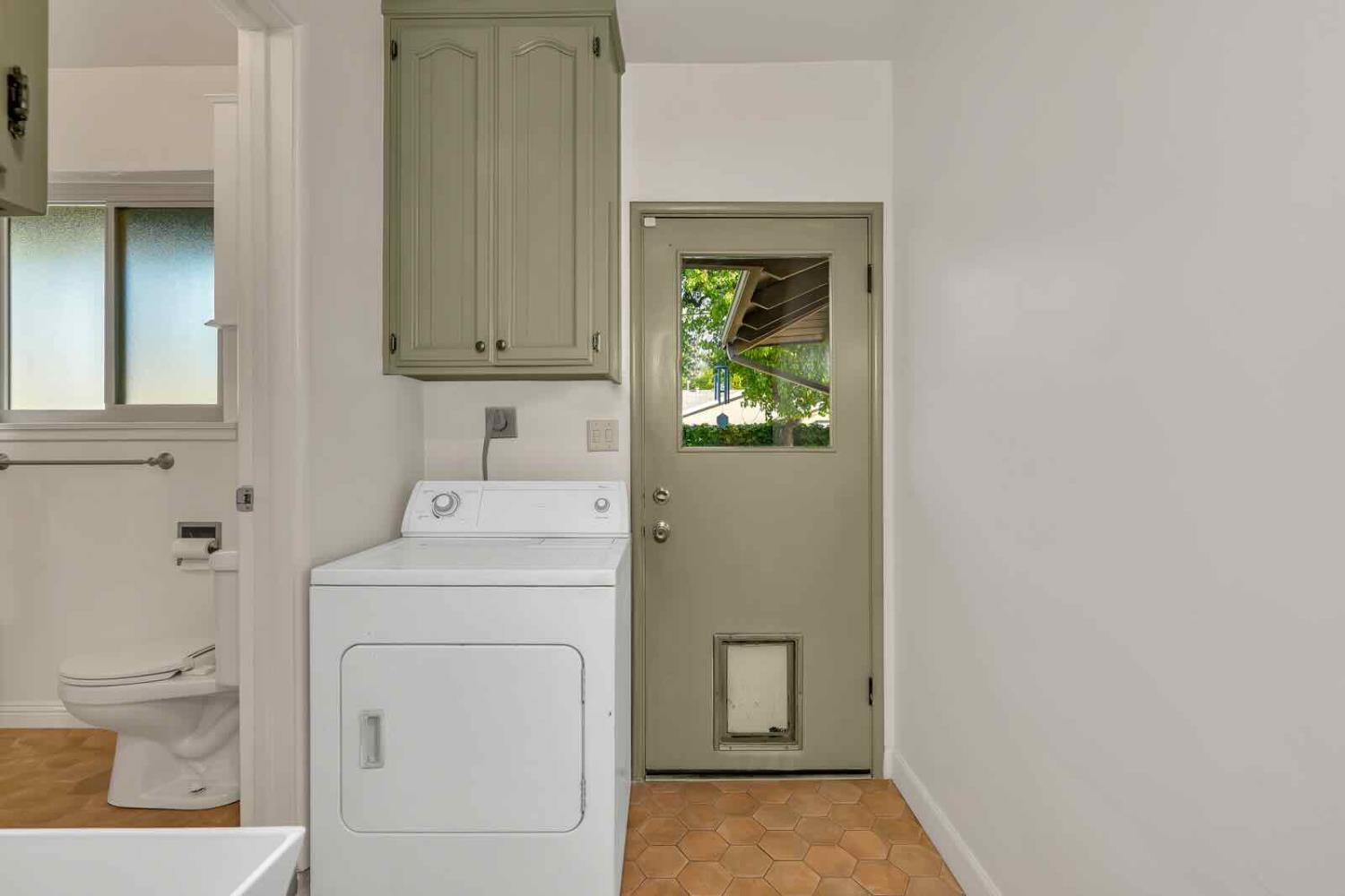 294 W San Bruno Ave, Fresno, CA 93704