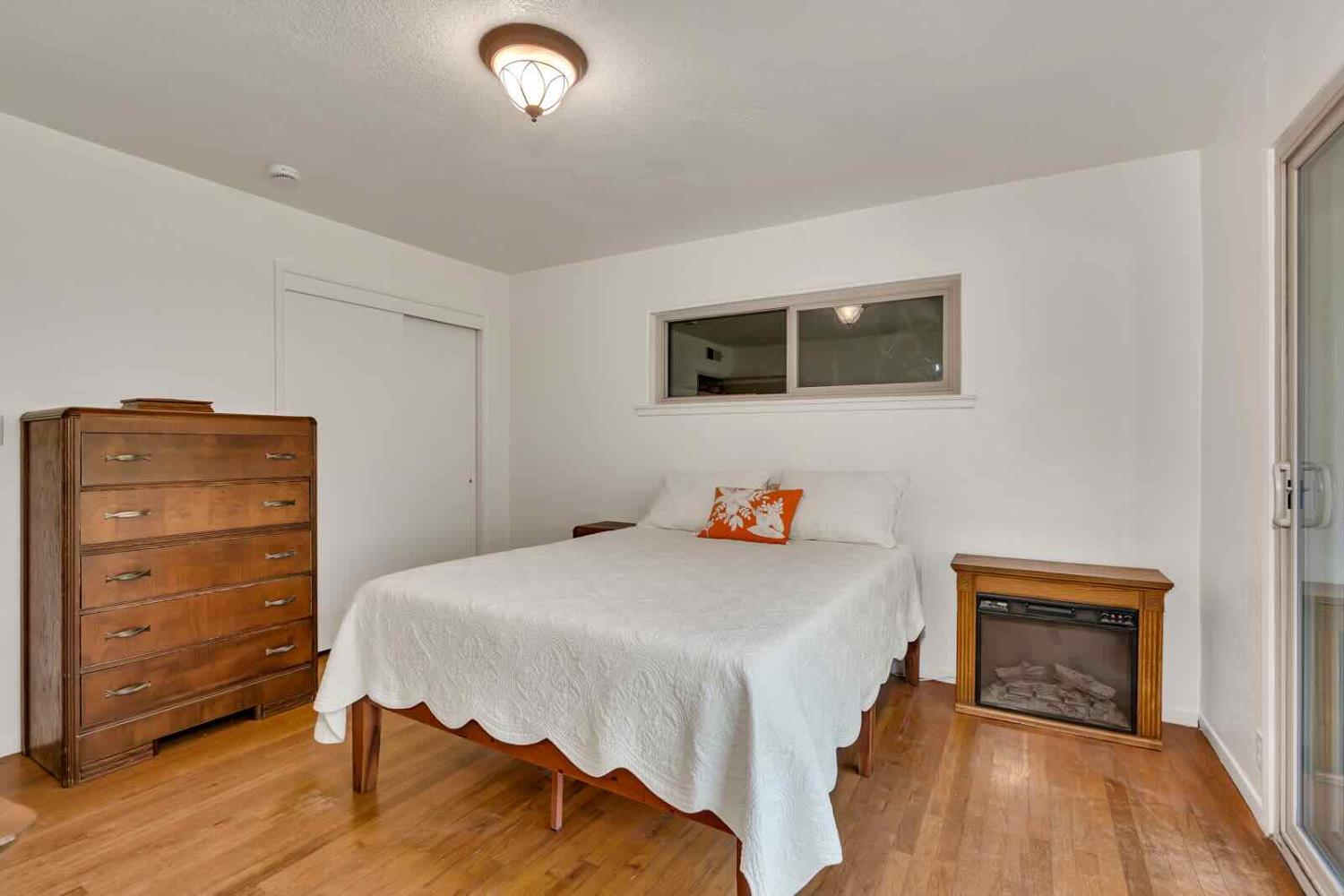 294 W San Bruno Ave, Fresno, CA 93704