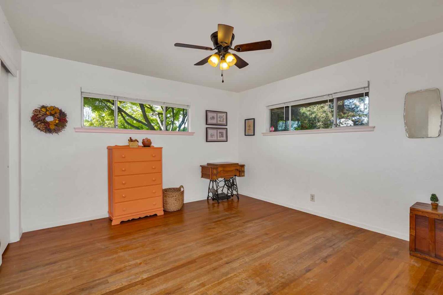 294 W San Bruno Ave, Fresno, CA 93704