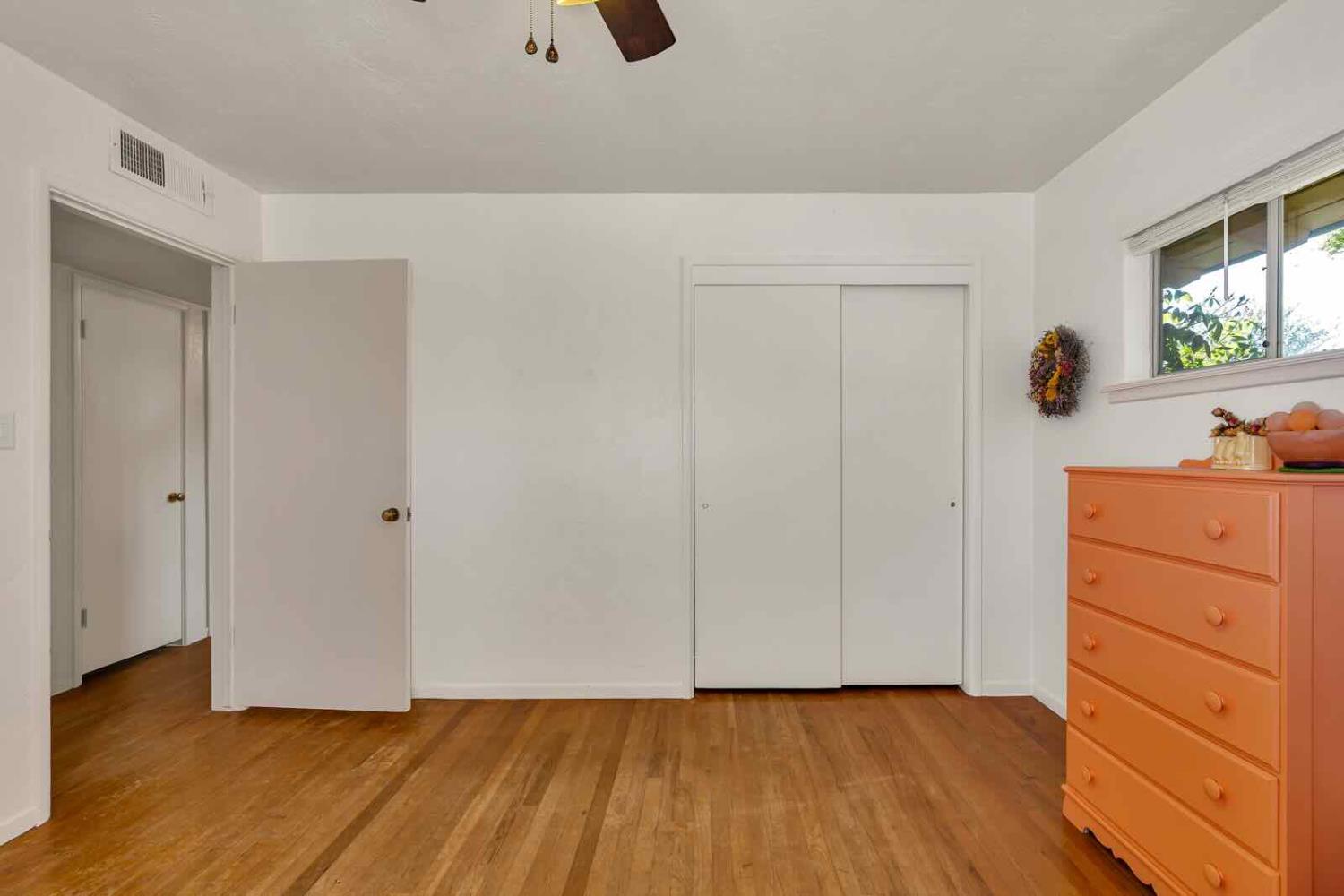 294 W San Bruno Ave, Fresno, CA 93704